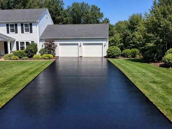 Driveway Sealcoating in Massachusetts