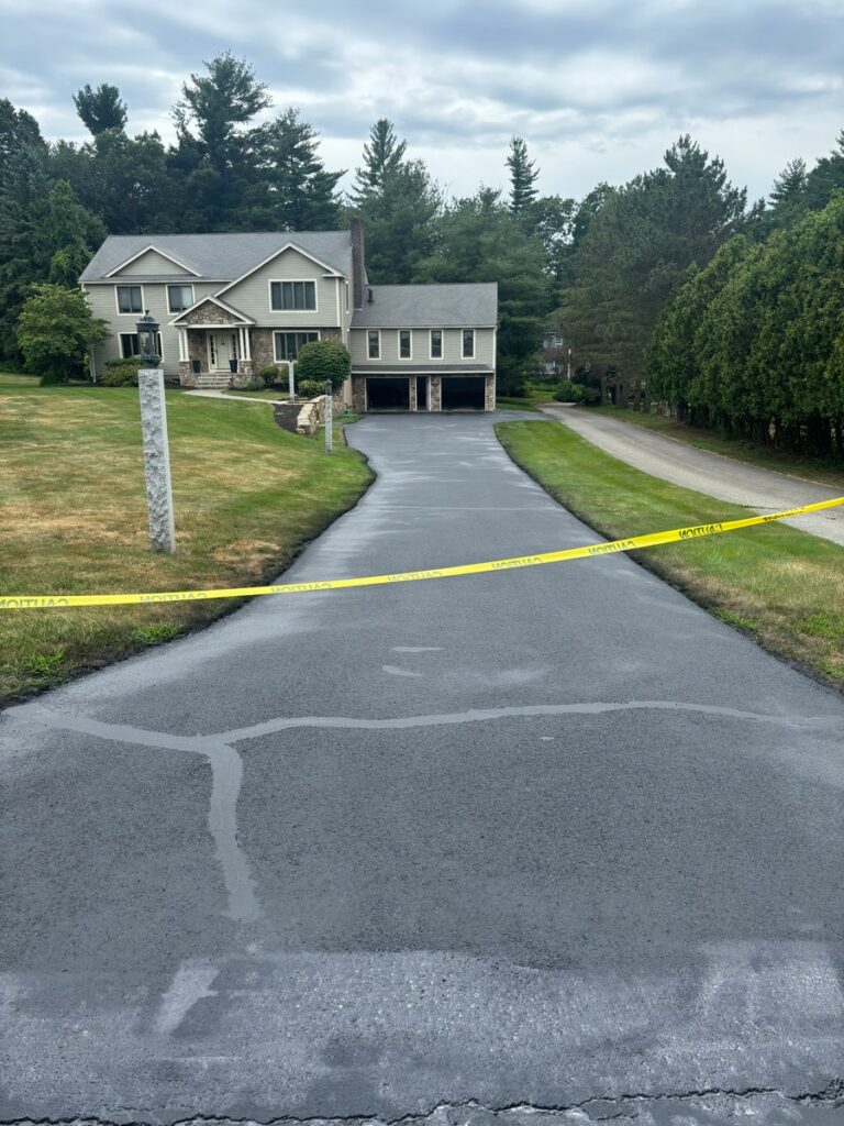 Andover, MA Residential Driveway Sealcoating