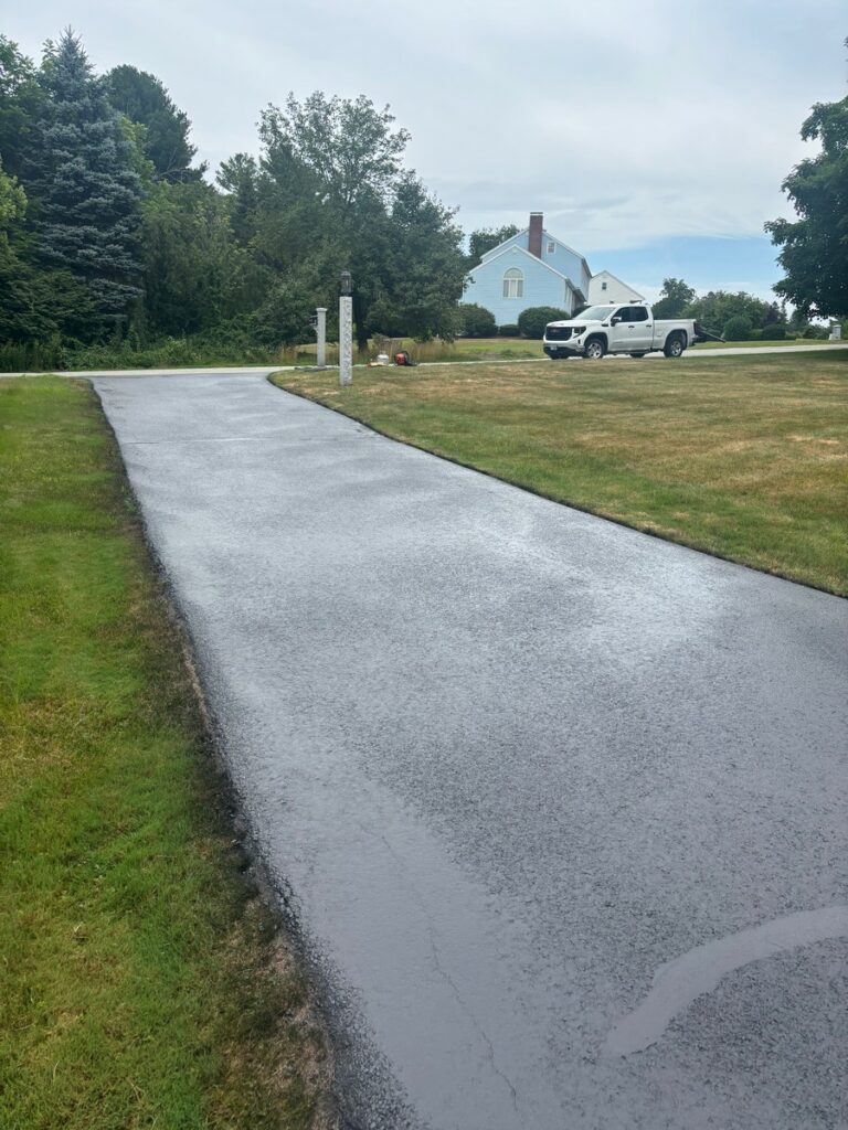 Andover, MA Residential Driveway Sealcoating