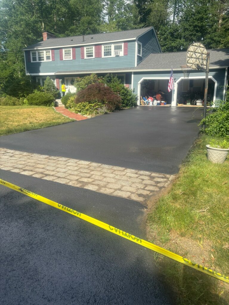 Residential Driveway Sealcoating in Tyngsboro, MA