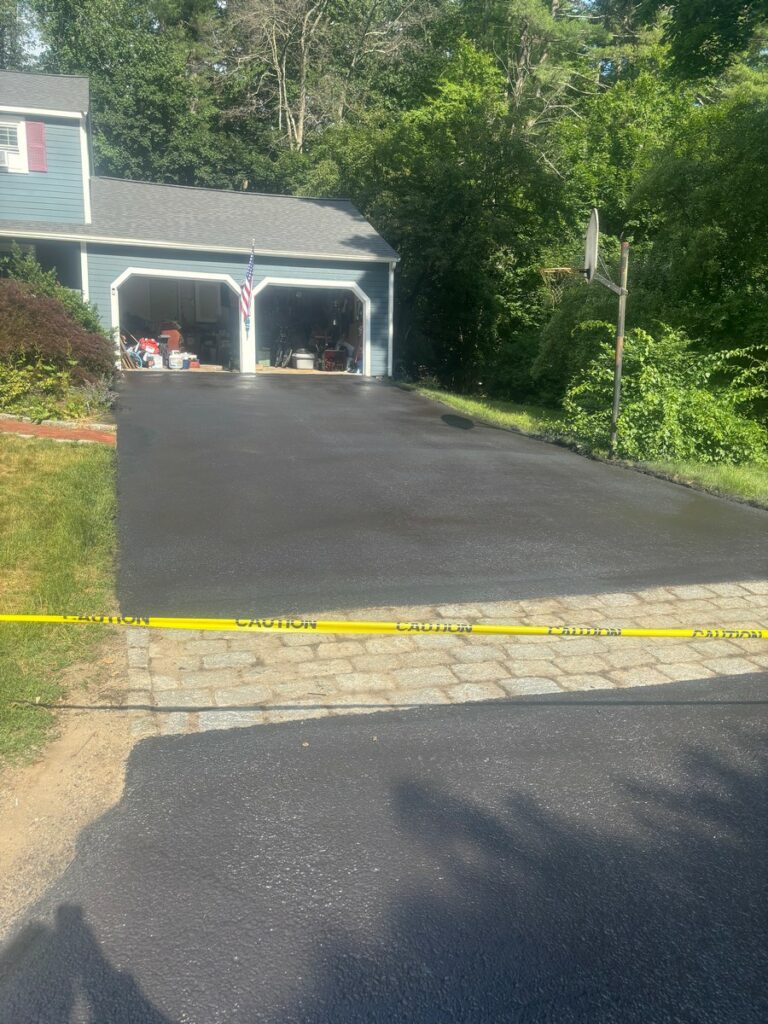 Residential Driveway Sealcoating in Tyngsboro, MA